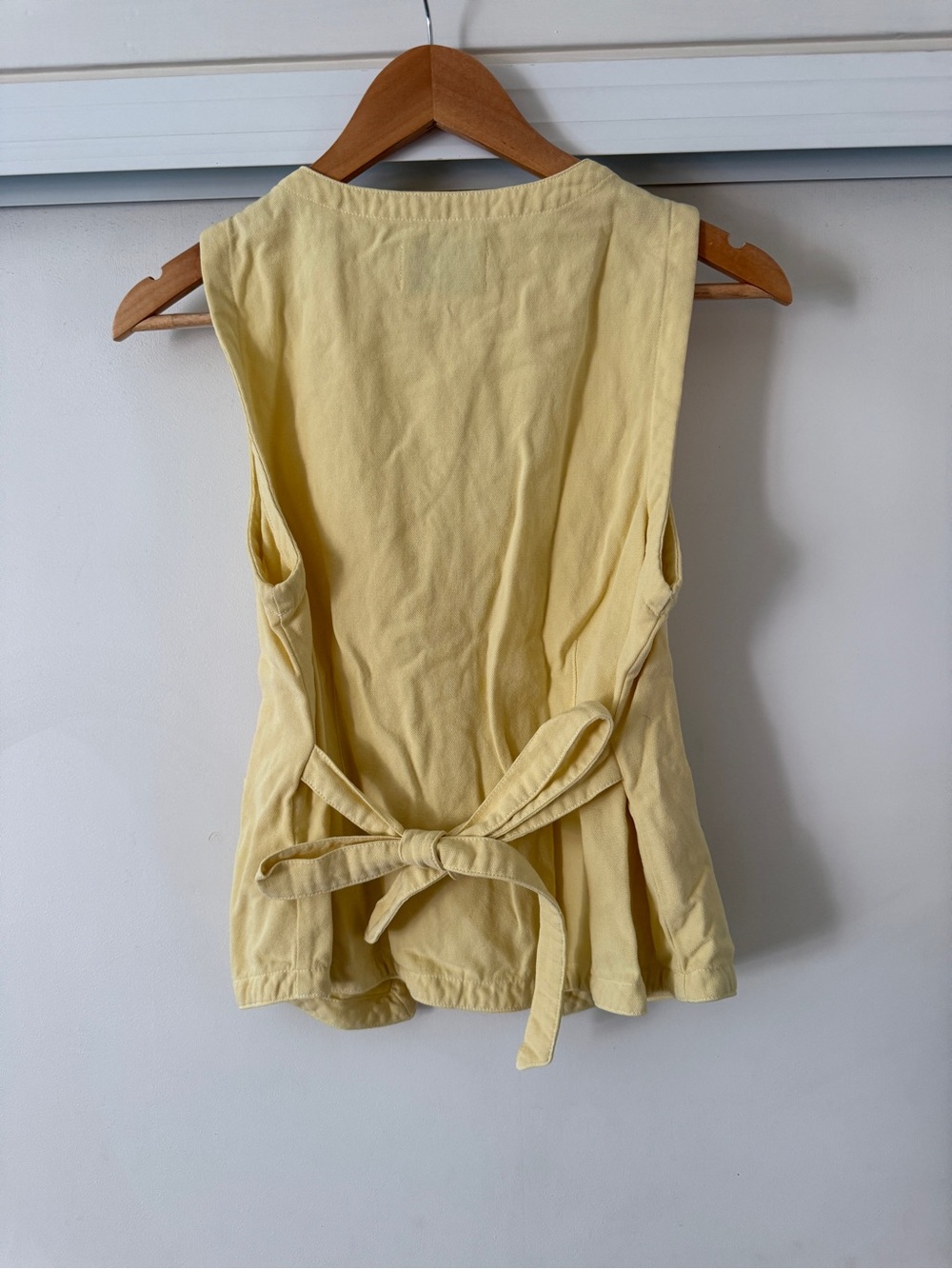 Noble Clothing Sleeveless Vest - Picture 6 of 6